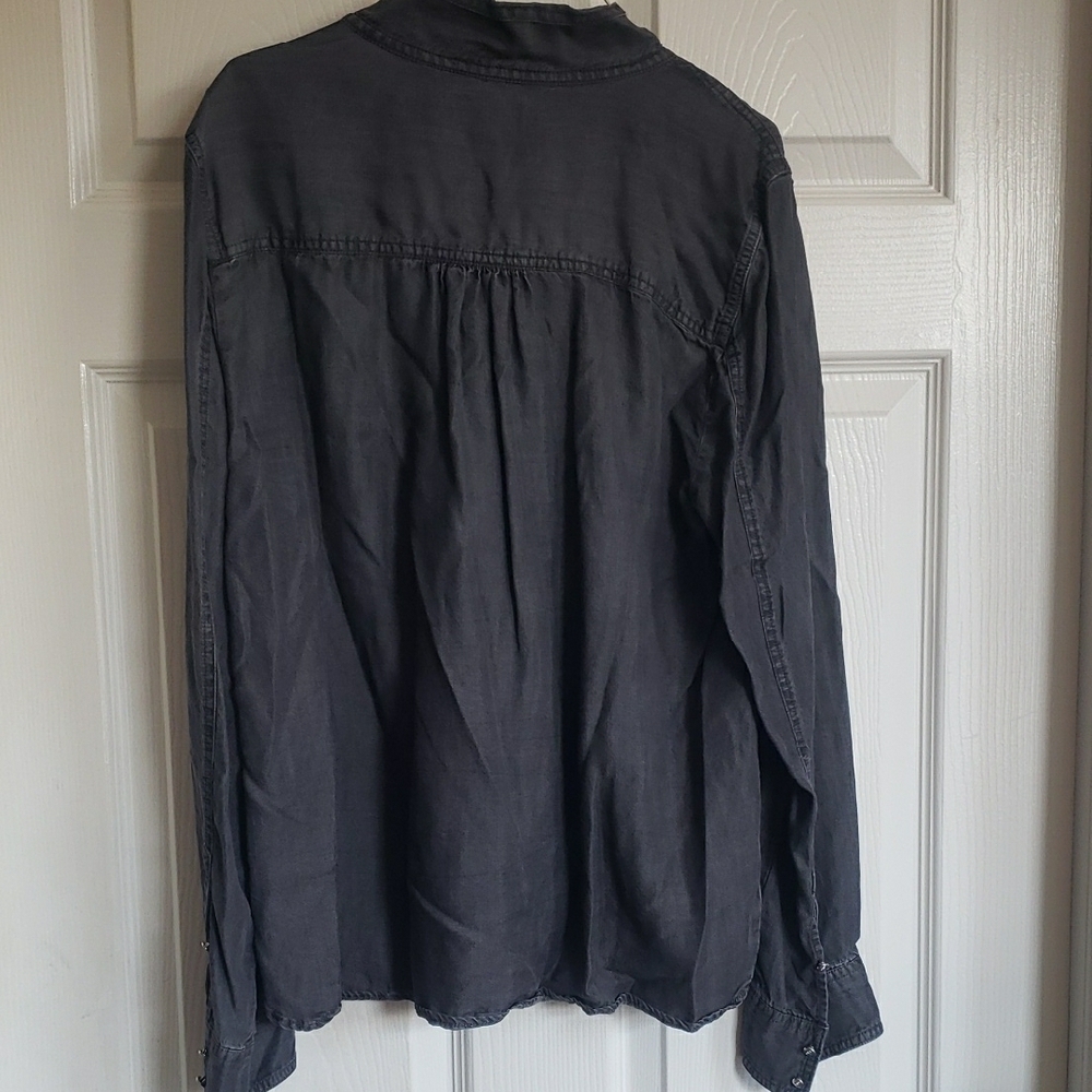 Riley & Rae Charcoal Button-Down Shirt - Picture 6 of 8